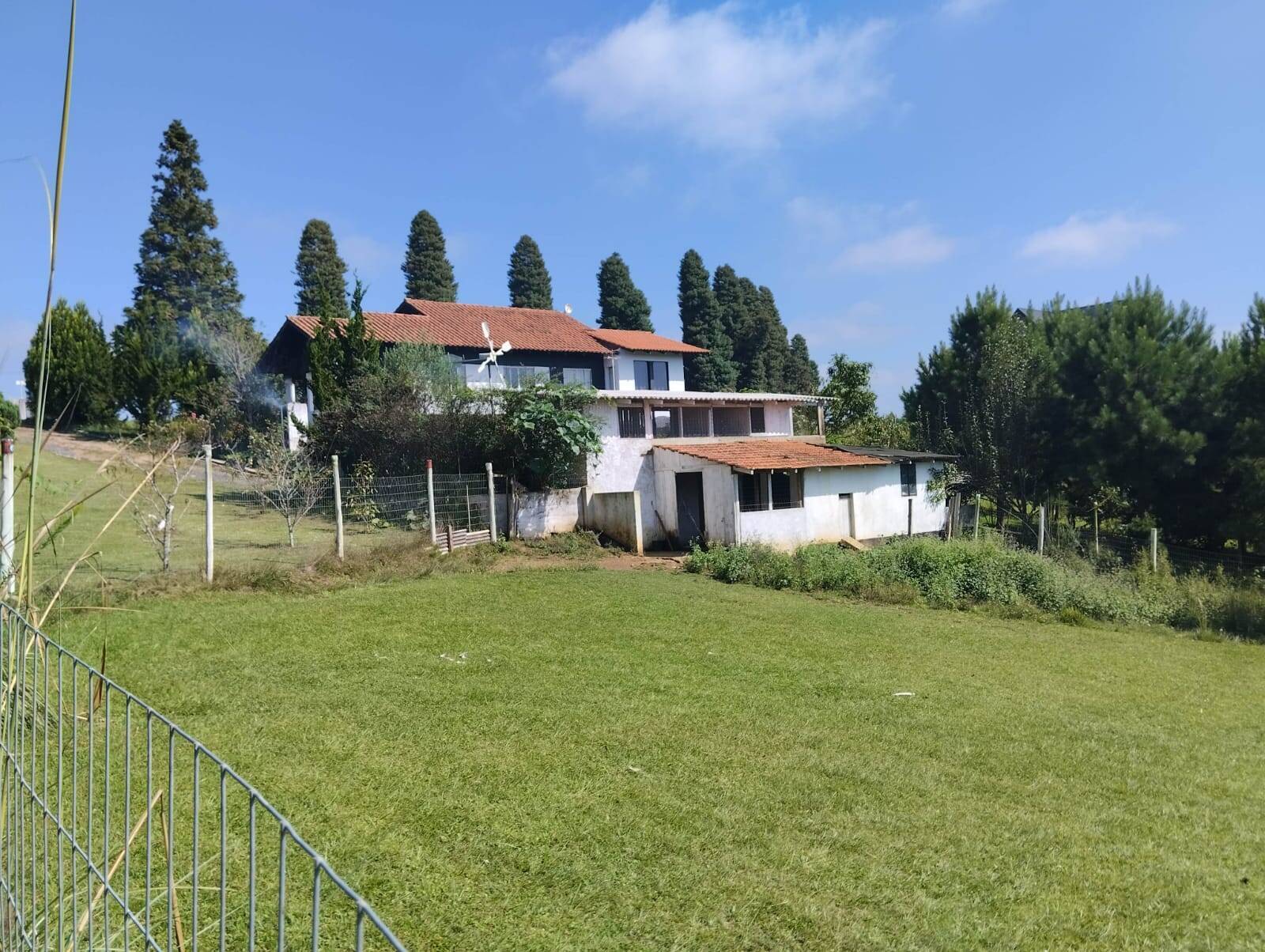 Chácara à venda com 3 quartos, 180m² - Foto 4