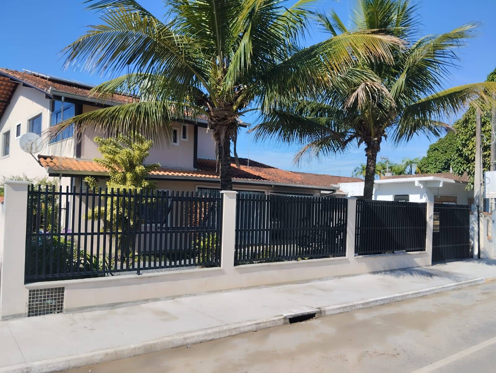 Casa à venda com 4 quartos, 250m² - Foto 5