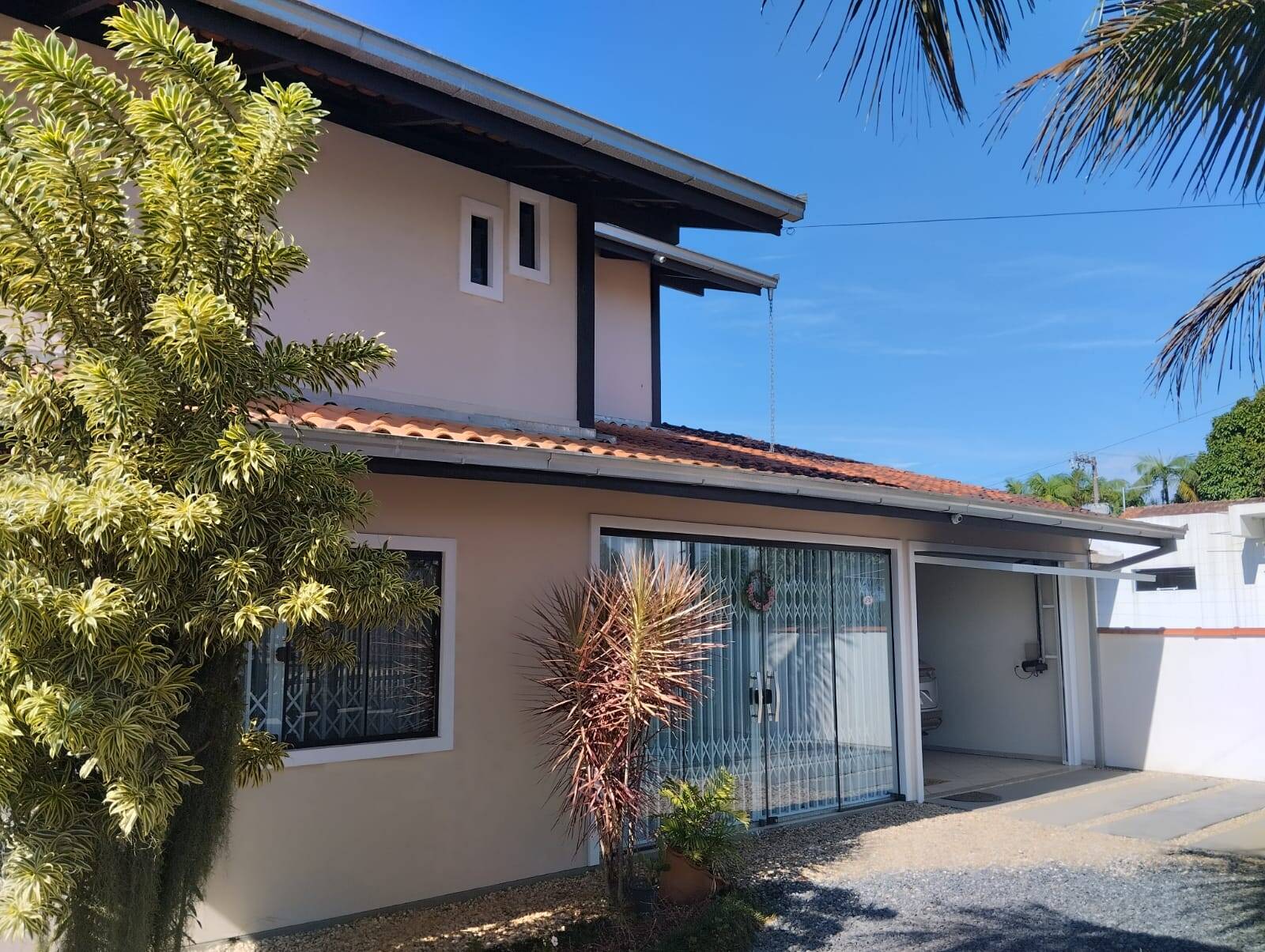 Casa à venda com 4 quartos, 250m² - Foto 8