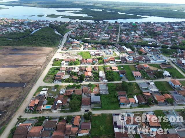 #100 - Casa para Venda em Balneário Barra do Sul - SC